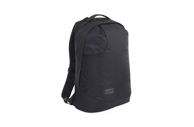 C8008_ACTIONABLE DAYPACK 25_Black_1.jpg